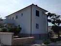 Appartamenti Coastal home - 10 m from the sea: A1(4+1), A2(2), A3(2+2), A4(4+1), A5(4+1) Supetarska Draga - Isola di Rab  - la casa