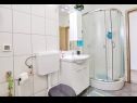 Appartamenti Adria - seafront & seaview: A1 Adriana (2+1), A2 Enzo (2+1) Lukovo Sugarje - Riviera Senj  - Appartamento - A2 Enzo (2+1): il bagno con la toilette