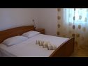 Appartamenti Dia - 200 m from beach: A1 donji (6), A2 gornji(4+2) Primosten - Riviera Sibenik  - Appartamento - A1 donji (6): la camera da letto