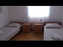 Appartamenti Dia - 200 m from beach: A1 donji (6), A2 gornji(4+2) Primosten - Riviera Sibenik  - Appartamento - A1 donji (6): la camera da letto