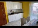 Appartamenti Dari - near beach: A1(7), SA2(2), SA3(2) Rogoznica - Riviera Sibenik  - Appartamento - A1(7): la cucina con la sala da pranzo