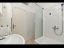 Appartamenti Srki - 50m from the sea: A1 prizemlje (4) , A2 kat (4) Rogoznica - Riviera Sibenik  - Appartamento - A2 kat (4): il bagno con la toilette