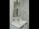 Appartamenti Zvon - 10 m from sea : A1(4+1) Rogoznica - Riviera Sibenik  - Appartamento - A1(4+1): il bagno con la toilette