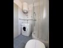 Appartamenti Ante - 10 m from sea: A1(6) Srima - Riviera Sibenik  - Appartamento - A1(6): il bagno con la toilette