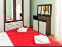 Appartamenti Hope - 200 m from sea: A1(4+2), A2(2+2), A3(2+2), A4(2+1), A5(2+1) Srima - Riviera Sibenik  - Appartamento - A1(4+2): la camera da letto