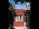 Appartamenti Tomi - with a large terrace: A1(4) Tribunj - Riviera Sibenik  - la casa