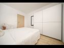 Appartamenti Slava - cosy apartments for 2 person: A5 - crni (2), A4 - zeleni (2) Vodice - Riviera Sibenik  - Appartamento - A5 - crni (2): la camera da letto