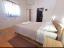 Appartamenti Kate - 200 m from beach: A1(2), A2(4+1), SA3(2), A4(6+1) Vodice - Riviera Sibenik  - Appartamento - A1(2): la camera da letto