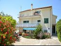Appartamenti Mila - family friendly & comfortable: A1 (6+1) Vodice - Riviera Sibenik  - la casa