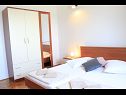 Appartamenti Zdenka - 10 m from the beach : A1(4+2), A2(2+2), A3(2+2), A4(4+2), SA5(2) Vodice - Riviera Sibenik  - Appartamento - A1(4+2): la camera da letto