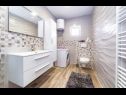 Appartamenti Goge - modern: A1(6), A2(5) Vodice - Riviera Sibenik  - Appartamento - A2(5): il bagno con la toilette