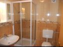 Appartamenti Maca - seaview & private parking: A1(2+1), A2(3+1), A3(3+2), SA4(2), A5(3+1), A6(3+2), SA7(2) Zablace - Riviera Sibenik  - Appartamento - A3(3+2): il bagno con la toilette