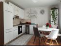 Appartamenti Bionda - seafront : SA1(2+1), A2(4+1) Zaboric - Riviera Sibenik  - Appartamento - A2(4+1): la cucina con la sala da pranzo