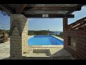 Appartamenti Toni - with pool and view: A1(4), A2(4), A3(4), A4(4) Maslinica - Isola di Solta  - la piscina