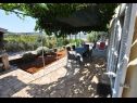 Appartamenti Vera - sea view from the terrace : A1(6) Necujam - Isola di Solta  - la casa