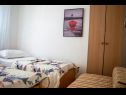 Appartamenti Ela - very close to beach: A1(4) Rogac - Isola di Solta  - Appartamento - A1(4): la camera da letto