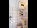 Appartamenti Mari - peaceful and quiet location: A1(4+2), A2(2+3) Stomorska - Isola di Solta  - Appartamento - A2(2+3): il bagno con la toilette