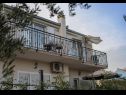 Appartamenti Damir - with garden: A1(6) Kastel Stafilic - Riviera Split  - la casa