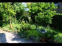 Appartamenti Lidia - barbecue: A1(2+2) Kastel Stari - Riviera Split  - il giardino