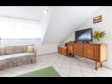 Appartamenti Vini- beautiful garden and terrase A4(4+2) Podstrana - Riviera Split  - Appartamento - A4(4+2): il soggiorno