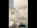 Appartamenti Marija - 120 m from the beach : A1(4+1), SA3(2) Podstrana - Riviera Split  - Studio appartamento - SA3(2): il bagno con la toilette