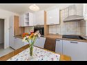 Appartamenti Dragica - central : A2(3+1) Split - Riviera Split  - Appartamento - A2(3+1): la cucina con la sala da pranzo