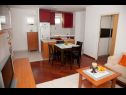 Appartamenti Seashell - great location: A1(2+2) Split - Riviera Split  - Appartamento - A1(2+2): la cucina con la sala da pranzo