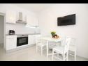 Appartamenti Anamarija - garden terrace : A1(4) Split - Riviera Split  - Appartamento - A1(4): la cucina con la sala da pranzo