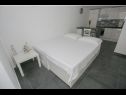 Appartamenti Marina - with parking : SA1(2) Split - Riviera Split  - Studio appartamento - SA1(2): la camera da letto