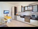 Appartamenti Karmen - close to the center : A1(4+2) Split - Riviera Split  - Appartamento - A1(4+2): la cucina con la sala da pranzo