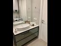 Appartamenti Lux - with private pool: A1(4+2) Split - Riviera Split  - Appartamento - A1(4+2): il bagno con la toilette