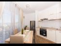 Appartamenti Ivica - 100m from the sea A1(2+2), A2(2+2), A3(2+2), A4(2+2), A5(3+2) Drvenik Veli (Isola di Drvenik Veli) - Riviera Trogir  - Appartamento - A4(2+2): la cucina con la sala da pranzo