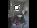 Appartamenti Niki - 5m from the sea: A1-Mande (3+1), A2 -Hela (4) Drvenik Veli (Isola di Drvenik Veli) - Riviera Trogir  - Appartamento - A2 -Hela (4): il bagno con la toilette