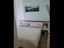 Appartamenti Ivica - 100m from the sea A1(2+2), A2(2+2), A3(2+2), A4(2+2), A5(3+2) Drvenik Veli (Isola di Drvenik Veli) - Riviera Trogir  - Appartamento - A5(3+2): la camera da letto