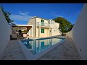 Appartamenti Zeljko - with pool : A1(6) Marina - Riviera Trogir  - la casa