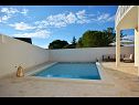 Appartamenti Zeljko - with pool : A1(6) Marina - Riviera Trogir  - la piscina