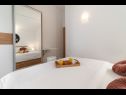 Appartamenti Lux 2 - heated pool: A2(4+2), A3(4+2) Marina - Riviera Trogir  - Appartamento - A3(4+2): la camera da letto