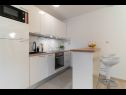 Appartamenti Lux 3 - heated pool: A5(4+2), A6(4+2) Marina - Riviera Trogir  - Appartamento - A5(4+2): la cucina