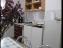 Appartamenti Milka - 100m from the sea A1(4), A2(2+1) Seget Donji - Riviera Trogir  - Appartamento - A1(4): la cucina con la sala da pranzo