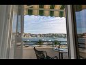 Appartamenti Mare - 30 m from pebble beach: SA1(2), SA2(2), A3(4), A4(4), A5(8) Seget Vranjica - Riviera Trogir  - Appartamento - A4(4): la terrazza