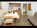 Appartamenti Kata - 100m from sea: A1(4+1) Seget Vranjica - Riviera Trogir  - Appartamento - A1(4+1): la cucina con la sala da pranzo