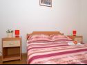 Appartamenti Žar - free parking A1(4+1), A2(2+2), A3(2+2), A4(4+1) Seget Vranjica - Riviera Trogir  - Appartamento - A4(4+1): la camera da letto