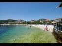Appartamenti Mare - 30 m from pebble beach: SA1(2), SA2(2), A3(4), A4(4), A5(8) Seget Vranjica - Riviera Trogir  - la spiaggia