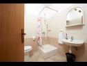 Appartamenti Mare - 30 m from pebble beach: SA1(2), SA2(2), A3(4), A4(4), A5(8) Seget Vranjica - Riviera Trogir  - Studio appartamento - SA1(2): il bagno con la toilette