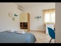 Appartamenti Mare - 30 m from pebble beach: SA1(2), SA2(2), A3(4), A4(4), A5(8) Seget Vranjica - Riviera Trogir  - Studio appartamento - SA2(2): l’intreno