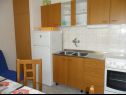 Appartamenti Gor A1(2+2), B2(2+2) Sevid - Riviera Trogir  - Appartamento - A1(2+2): la cucina con la sala da pranzo