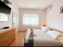 Appartamenti Kaza - 50m from the beach with parking: A1(2), A2(2), A3(6) Trogir - Riviera Trogir  - Appartamento - A2(2): la camera da letto