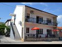 Appartamenti Marin1 - near pebble beach: A1(2+2), A2(2+2) Trogir - Riviera Trogir  - la casa
