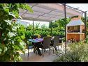 Casa vacanza Mirjana - beautiful garden with barbecue: H(4+1) Trogir - Riviera Trogir  - Croazia - la griglia