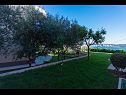 Appartamenti Marijan - beautiful view: A1(6) Trogir - Riviera Trogir  - il giardino